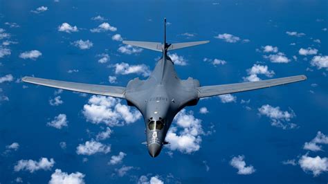 B-1B Lancer landing roll